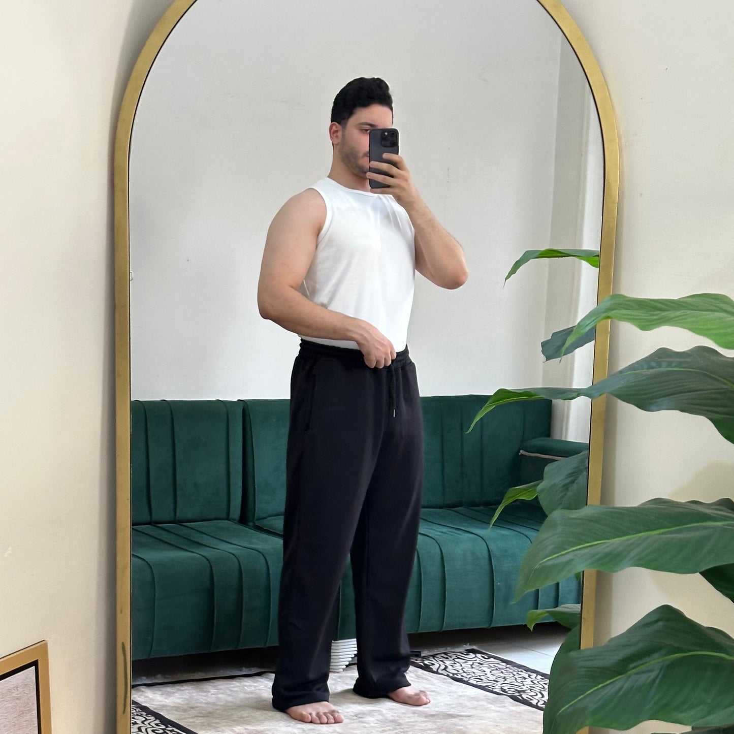 BLACK OVERSIZED SWEATPANTS