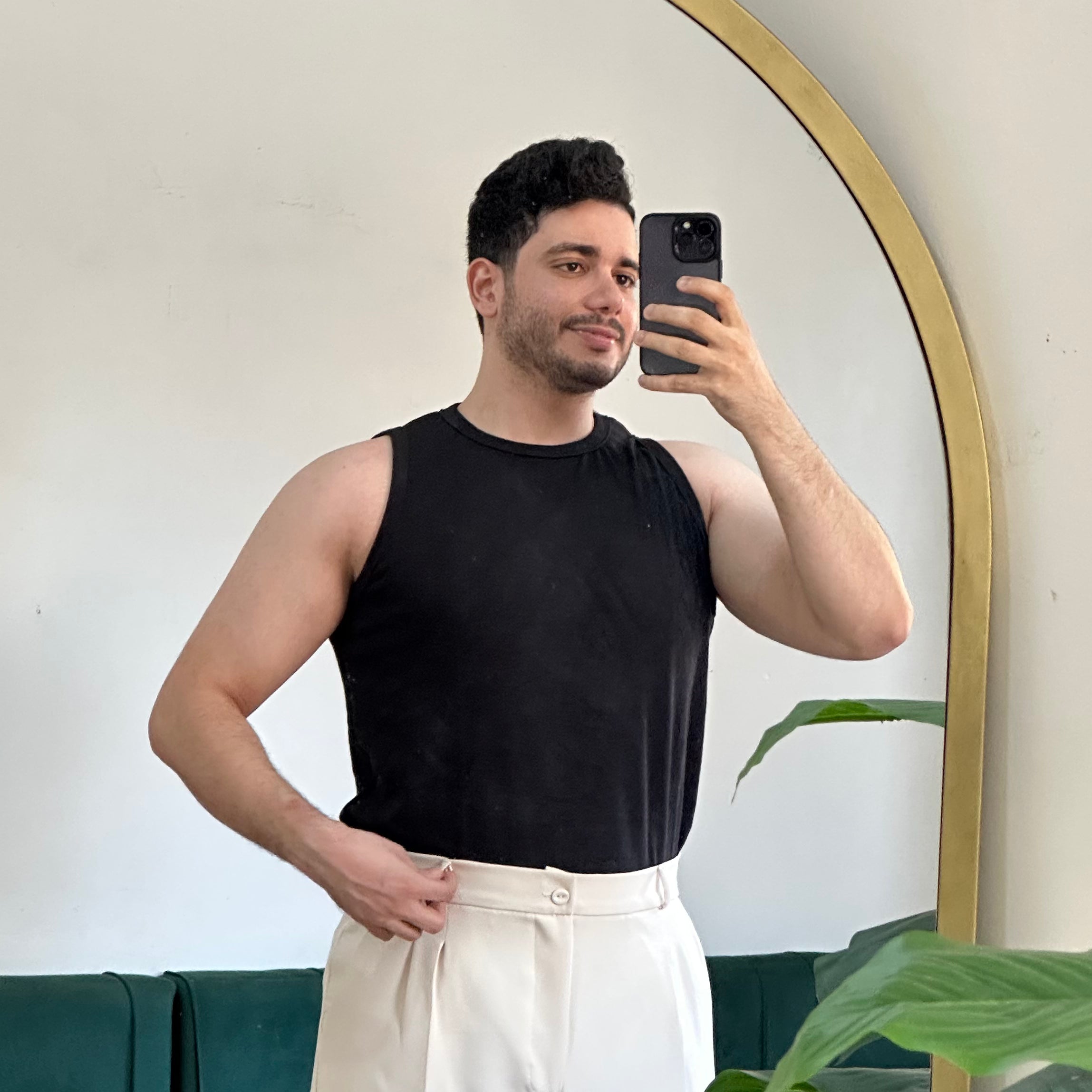 BLACK TANK TOP