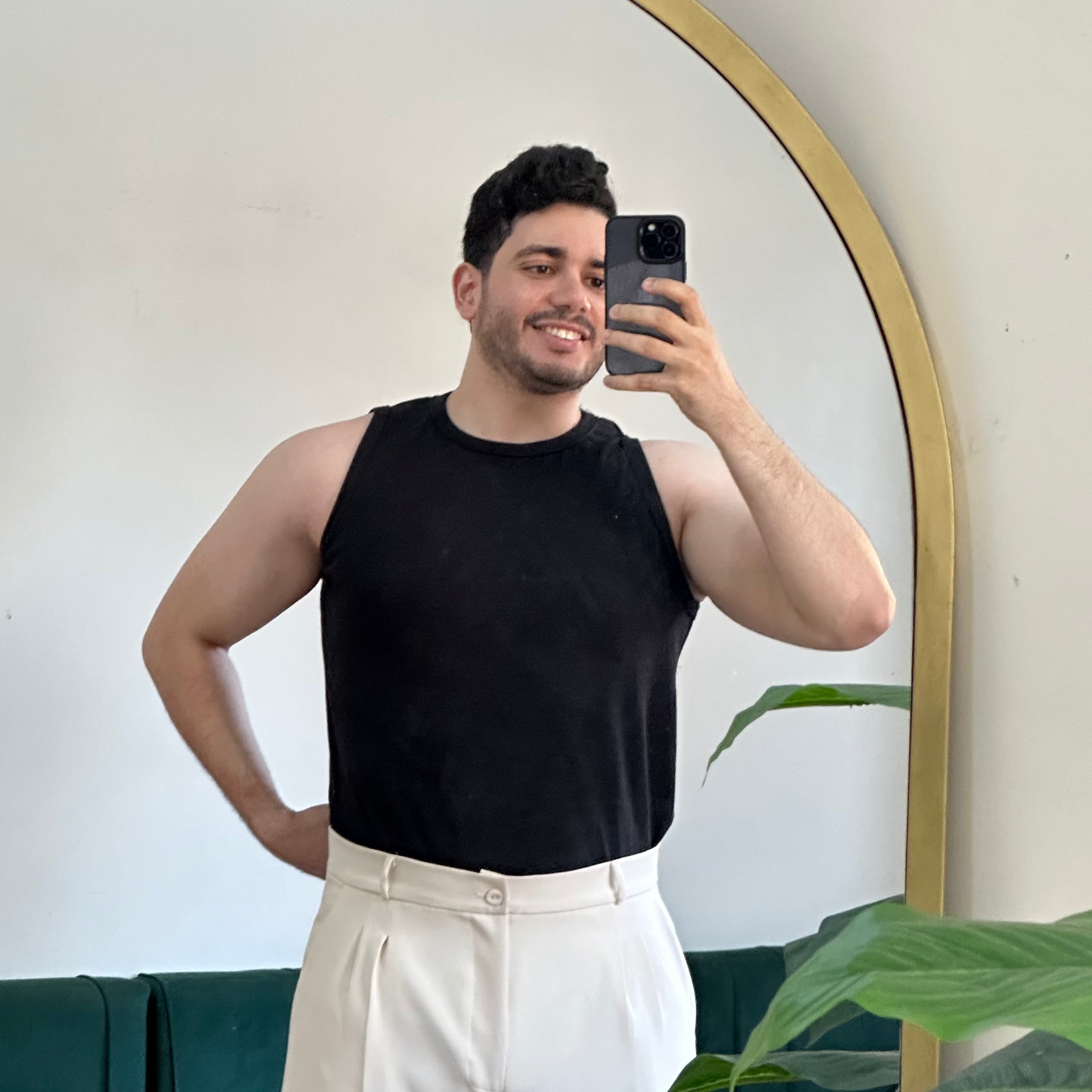 BLACK TANK TOP