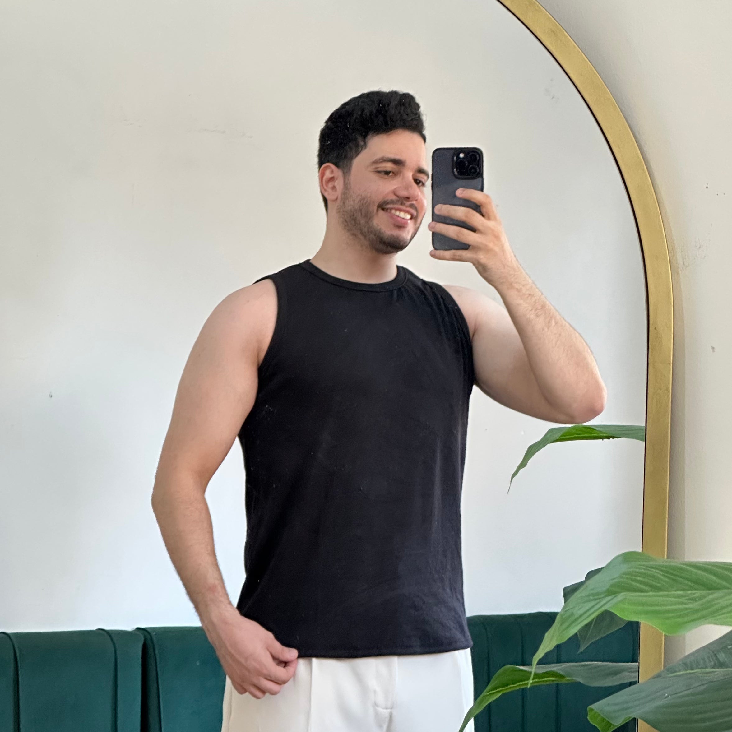 BLACK TANK TOP