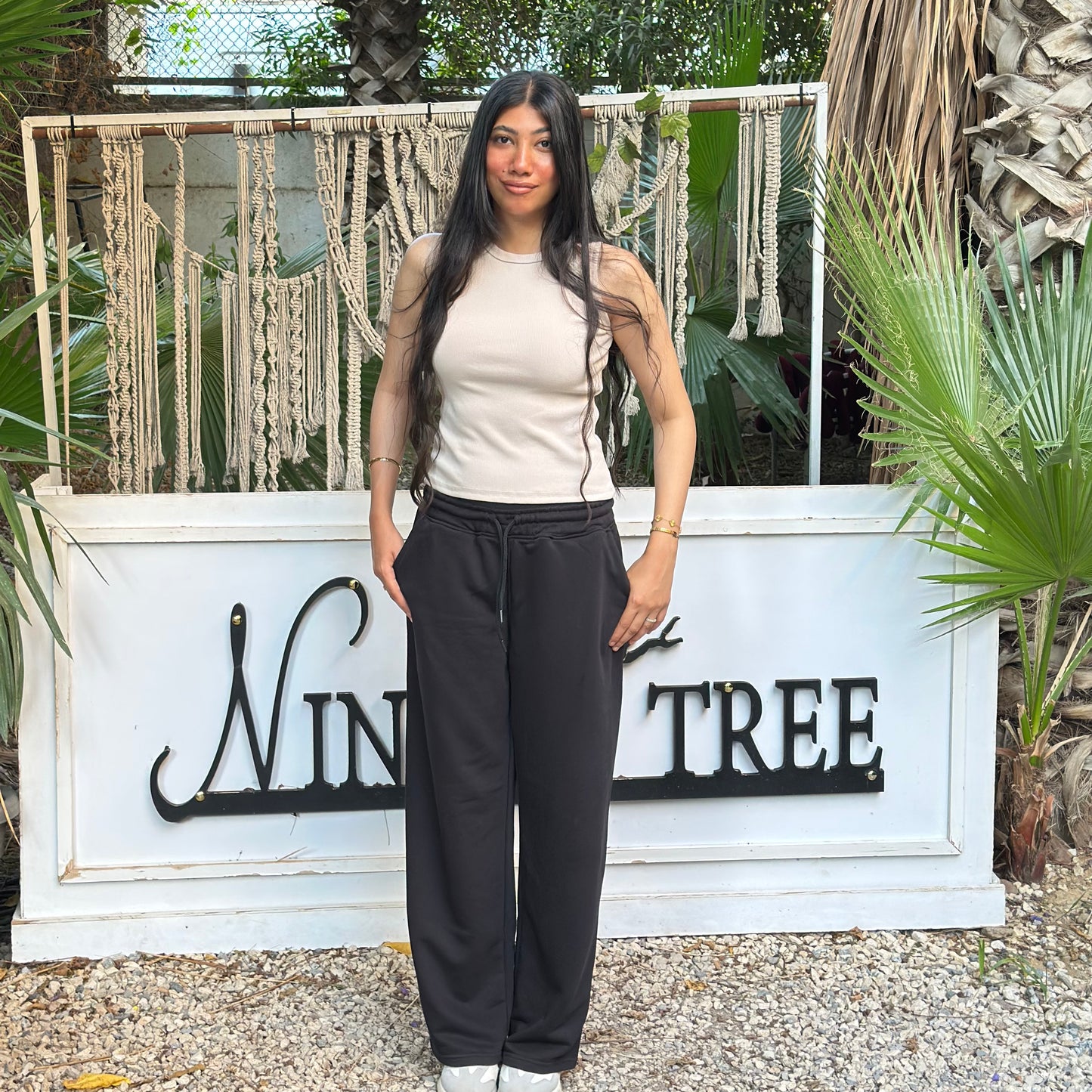 BLACK OVERSIZED SWEATPANTS