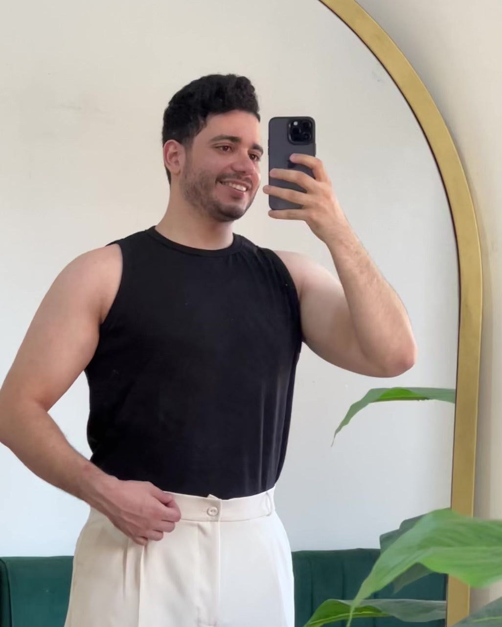 BLACK TANK TOP