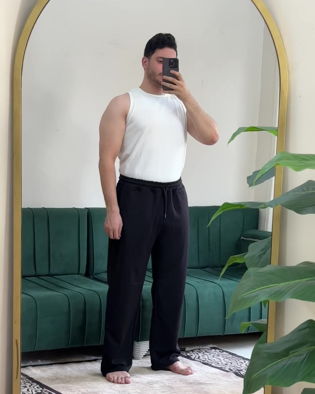 BLACK OVERSIZED SWEATPANTS